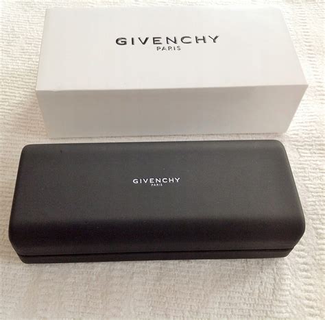givenchy etui